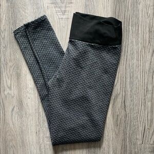 Black and Gray Textured Leggings
